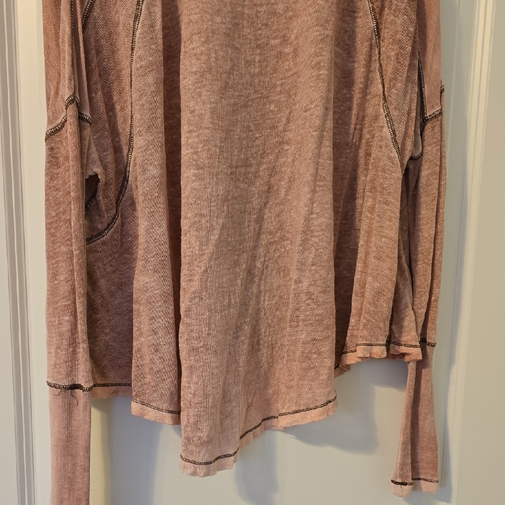 We The Free Dusty Pink V-Neck Blouse. Size Small - Picture 8 of 10